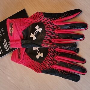 Under Armour Red and Black Athletic Gloves